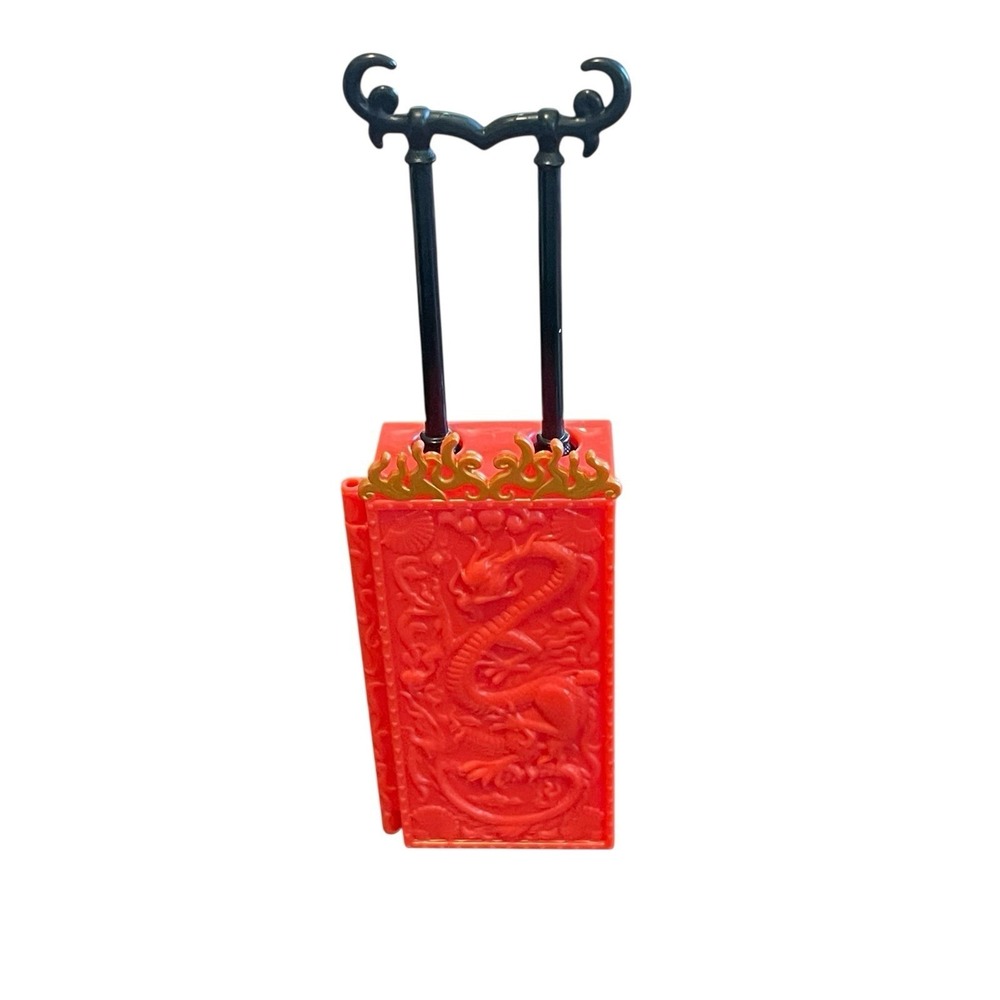 Monster High Scaris City Of Frights Jinafire Long Doll Suitcase Accessory